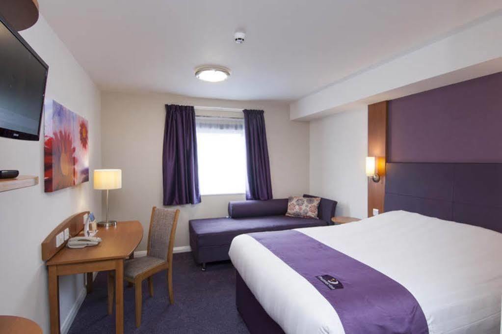 Premier Inn London Dagenham Exterior foto